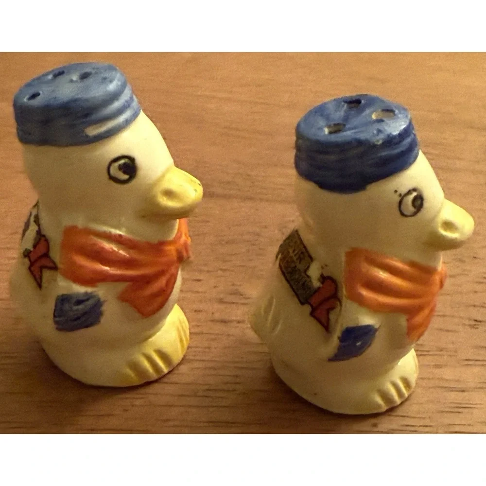 VINTAGE DONALD‎ Duck & DAISY Salt & PEPPER SHAKERS JAPAN